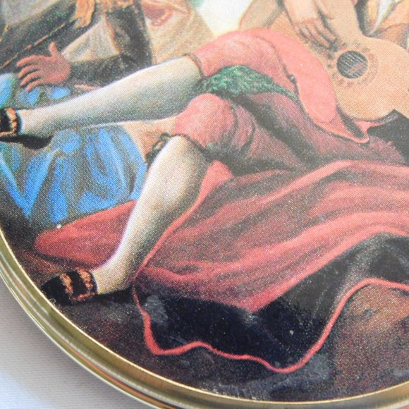 Vintage Renaissance Art Deco Compact Mirror - Picture 9 of 9